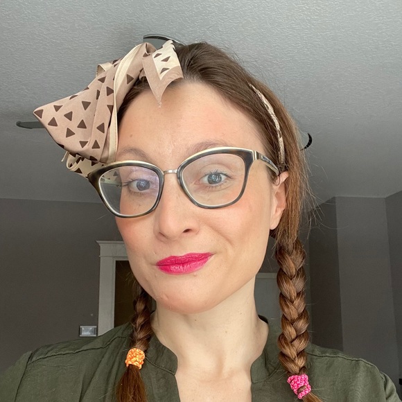 Meet your Posher, Chelsey - Picture 1 of 1